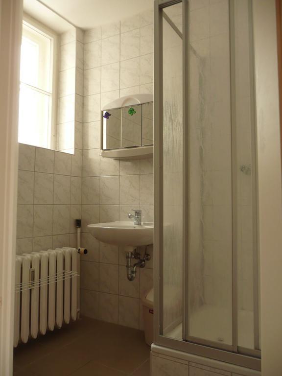 Pension Zur Wartburg กอร์ลิตซ์ ภายนอก รูปภาพ