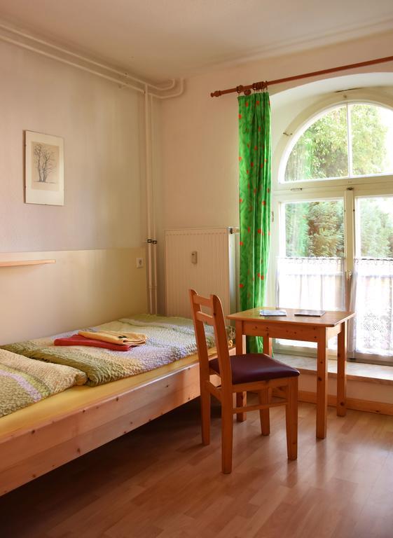 Pension Zur Wartburg กอร์ลิตซ์ ภายนอก รูปภาพ