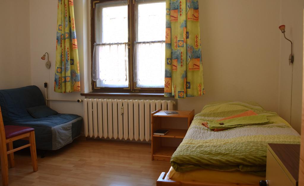 Pension Zur Wartburg กอร์ลิตซ์ ภายนอก รูปภาพ