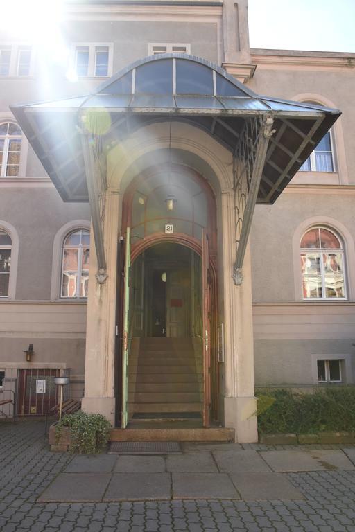 Pension Zur Wartburg กอร์ลิตซ์ ภายนอก รูปภาพ